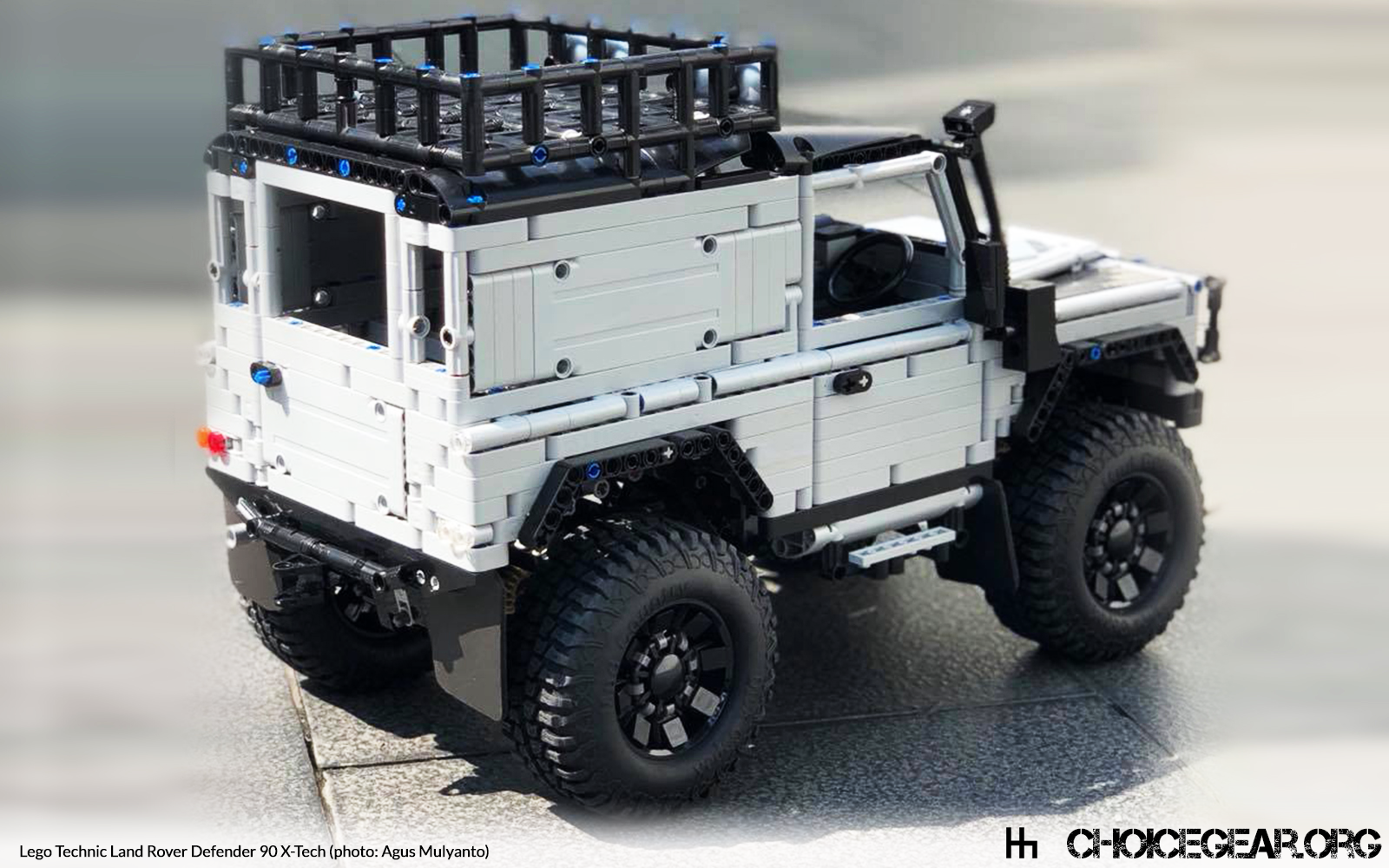 LEGO Land Rover Classic Defender 90